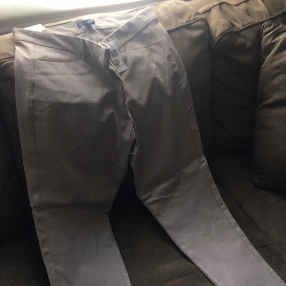 Gap slim city crop pants.  New with tags